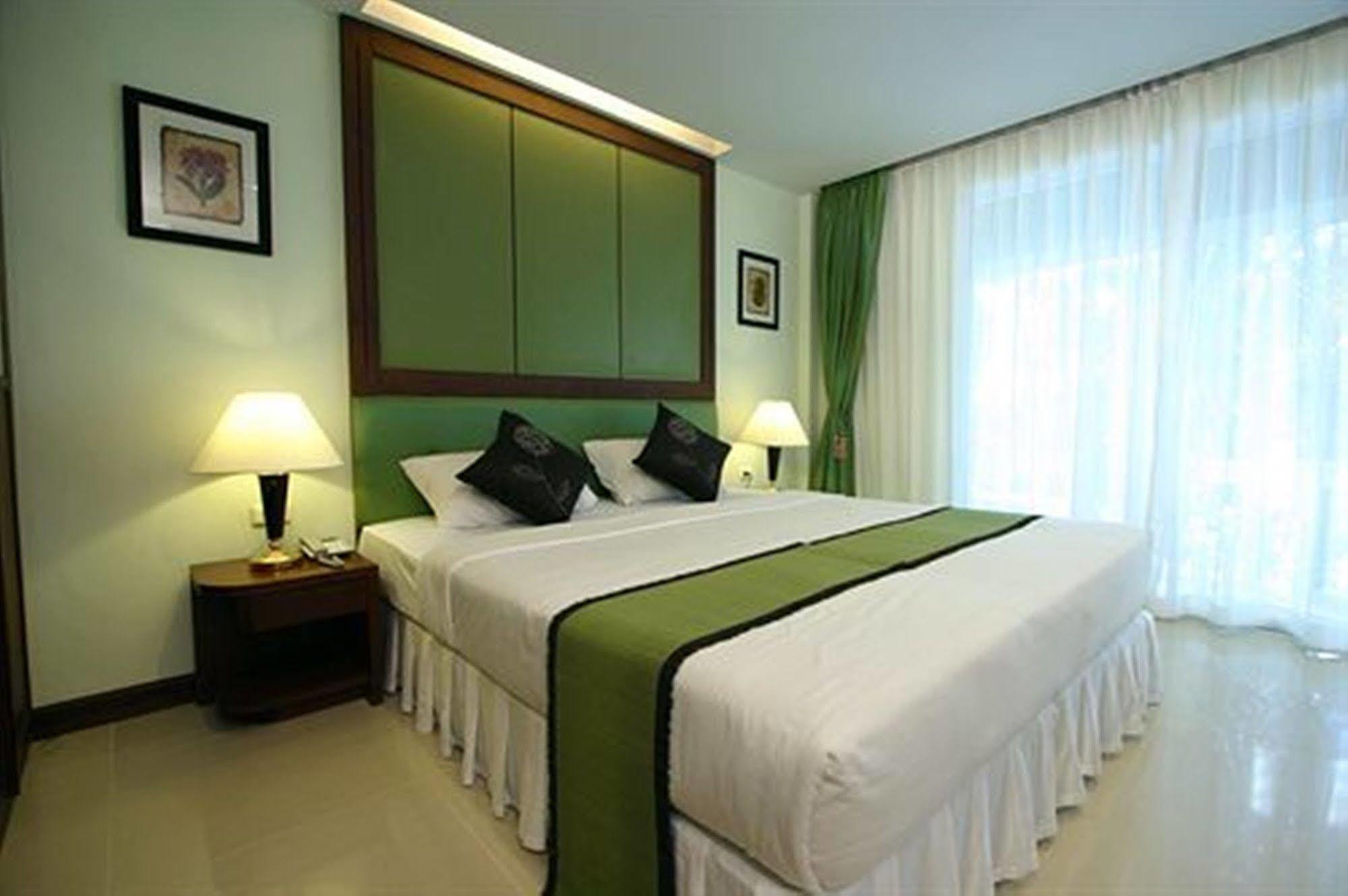 Windmill Resort Hotel Pattaya Zewnętrze zdjęcie
